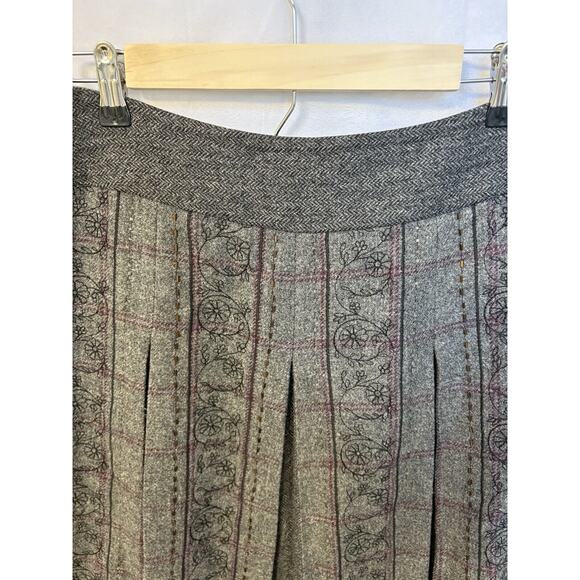 Ann Taylor Loft Wool Blend Grey‎ Pleated Beaded Embroidered Midi Skirt Size 4 - Picture 2 of 13